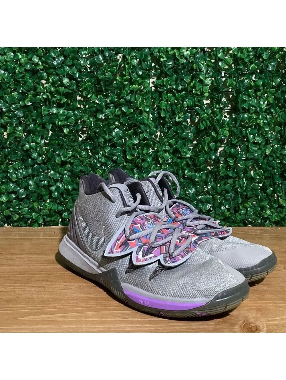 Nike Kyrie 5 BG Graffiti